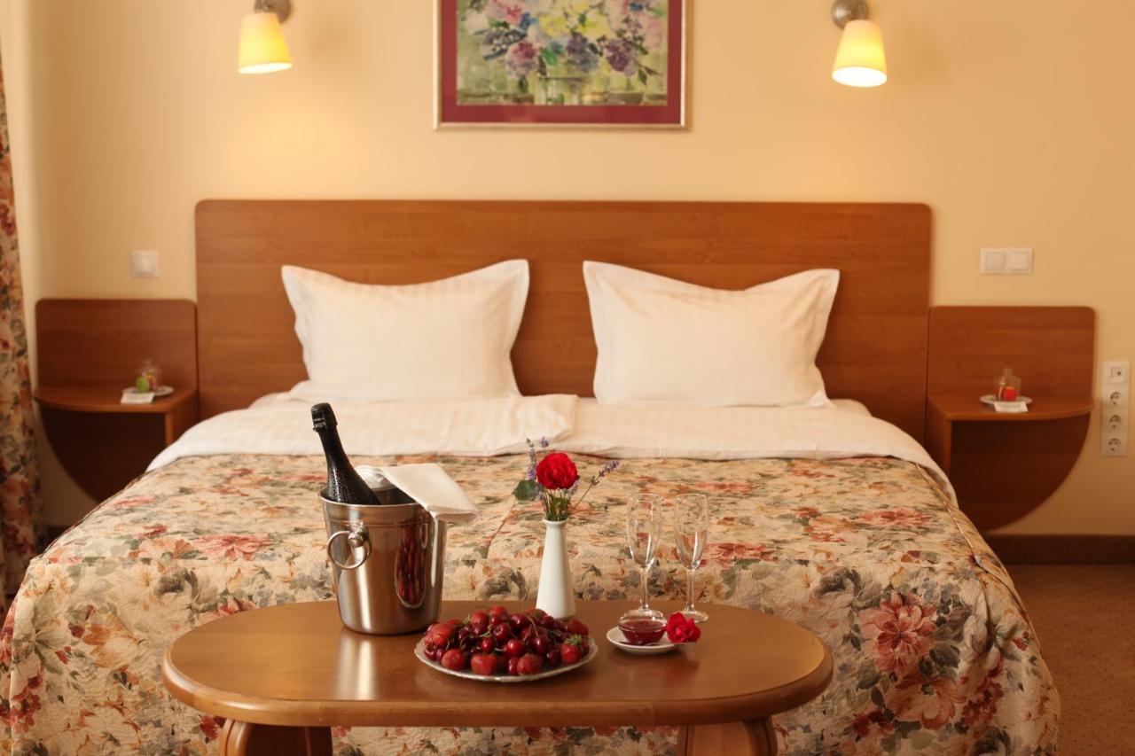 Nadiya Hotel Ivano-Frankivsk Eksteriør bilde