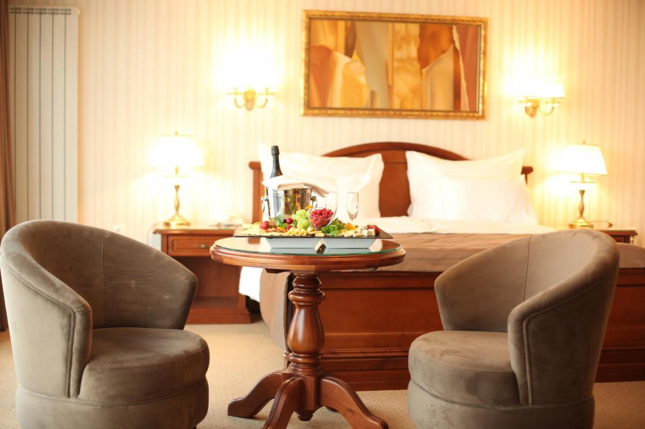 Nadiya Hotel Ivano-Frankivsk Eksteriør bilde