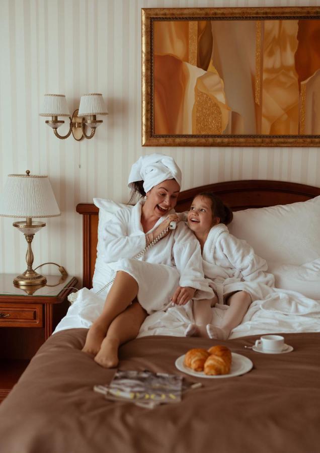 Nadiya Hotel Ivano-Frankivsk Eksteriør bilde