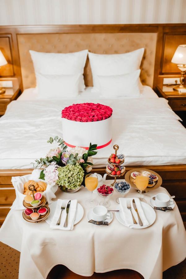 Nadiya Hotel Ivano-Frankivsk Eksteriør bilde