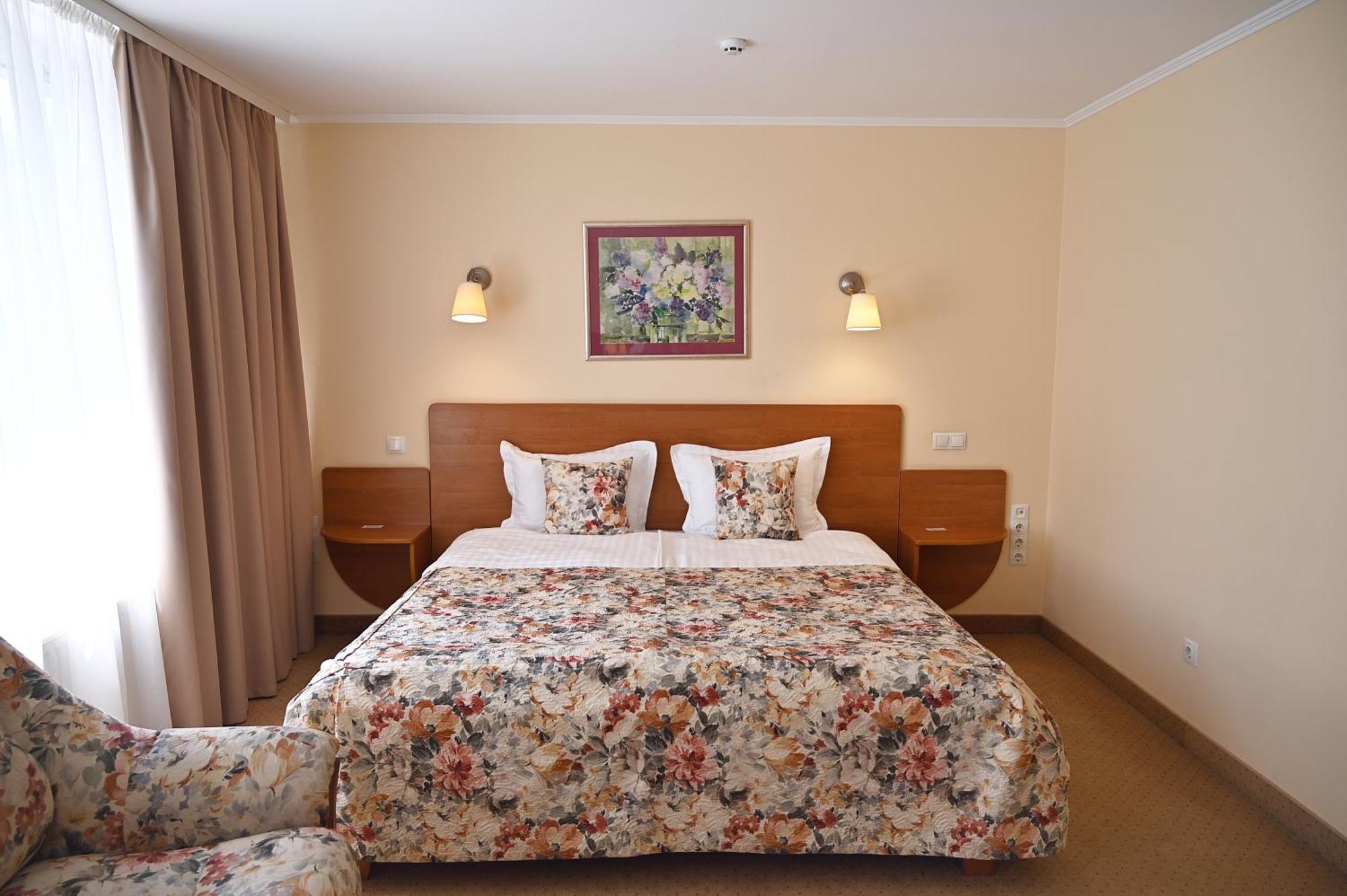 Nadiya Hotel Ivano-Frankivsk Eksteriør bilde