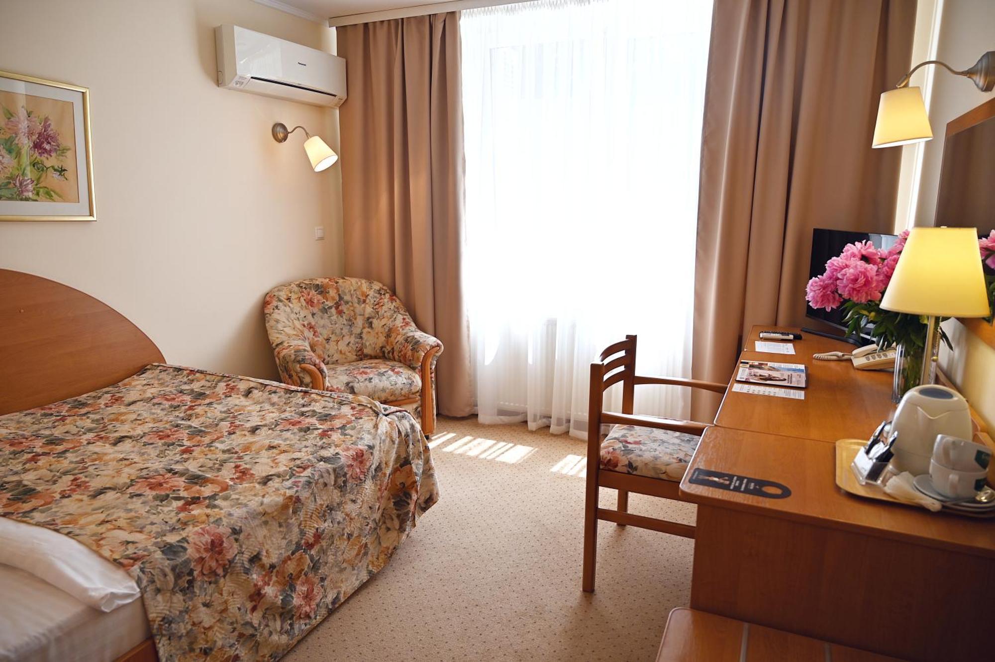 Nadiya Hotel Ivano-Frankivsk Eksteriør bilde