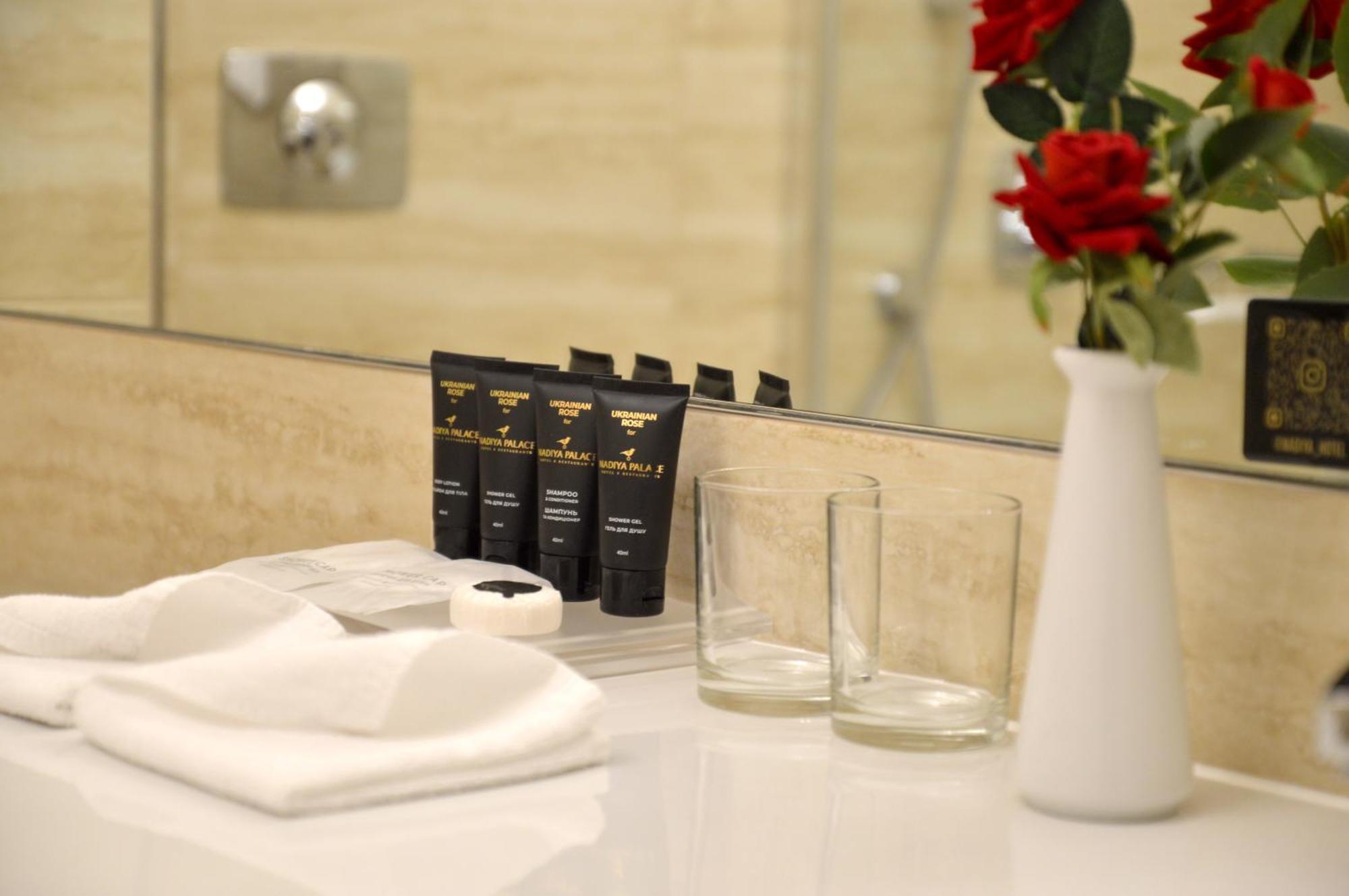 Nadiya Hotel Ivano-Frankivsk Eksteriør bilde