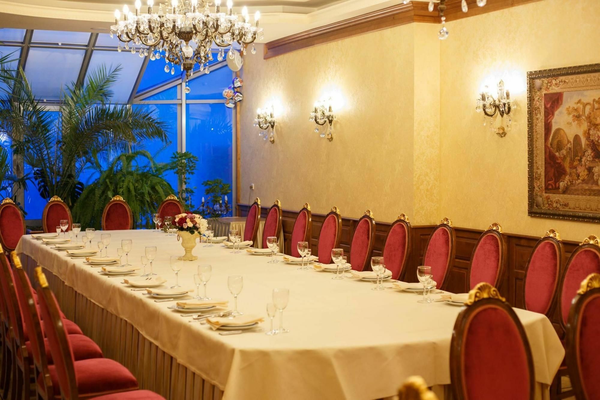 Nadiya Hotel Ivano-Frankivsk Eksteriør bilde